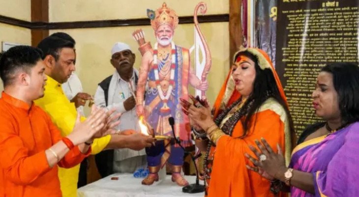 দিল্লির প্রেসক্লাবে মোদির পূজা, মন্দির নির্মাণের ঘোষণা